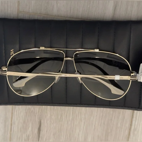 Victoria Beckham Aviator Sunglasses - Picture 9 of 10